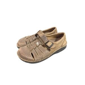 BIRKENSTOCK Womens 5 Madeira Fisherman Brown Suede Closed Toe Buckle Sandals